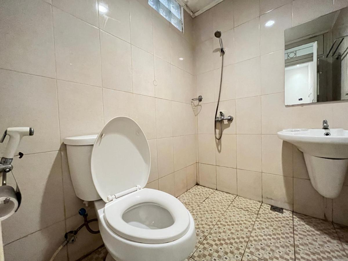 Reddoorz Near Kantor Walikota Manado Ngoại thất bức ảnh