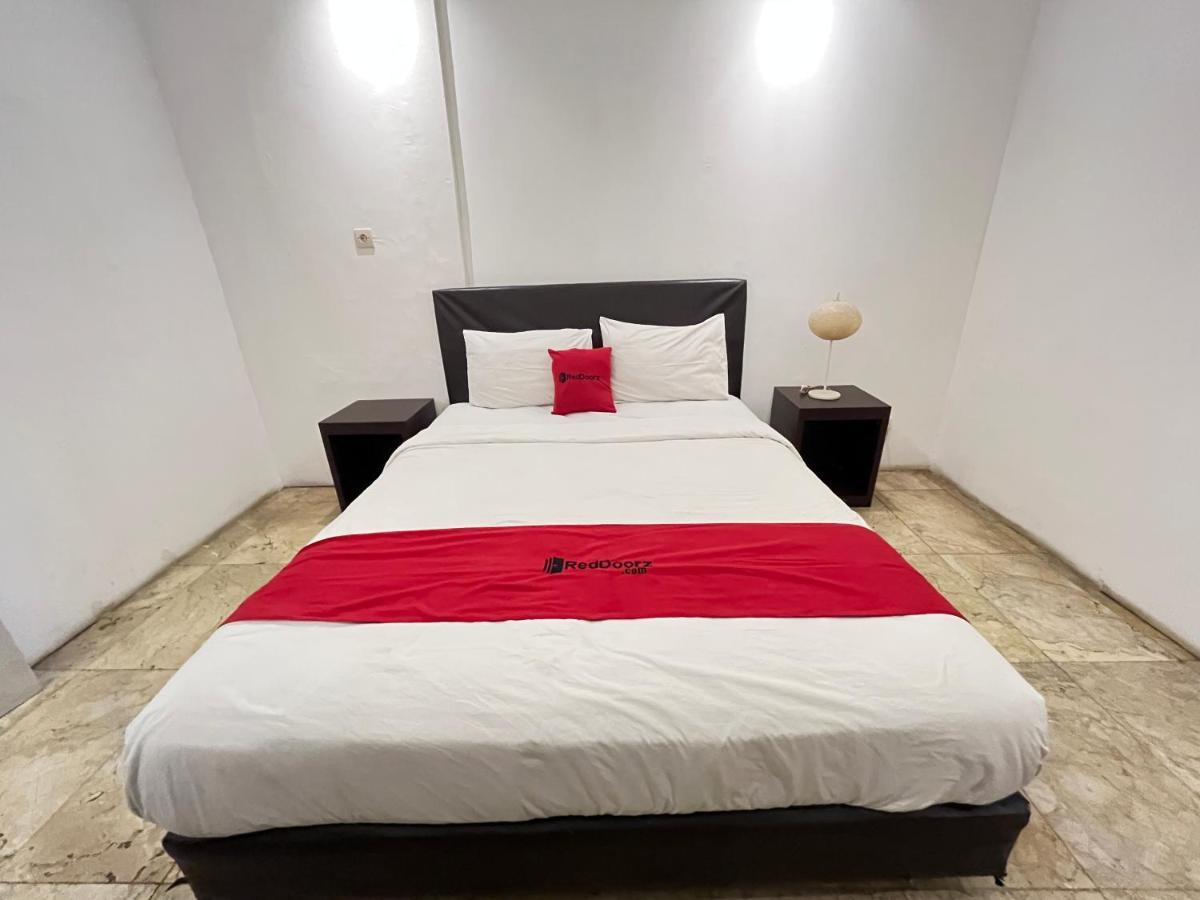 Reddoorz Near Kantor Walikota Manado Ngoại thất bức ảnh