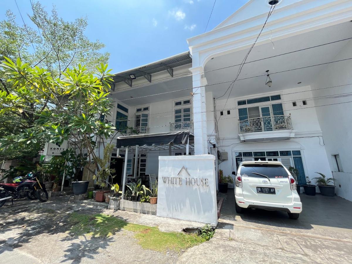 Reddoorz Near Kantor Walikota Manado Ngoại thất bức ảnh