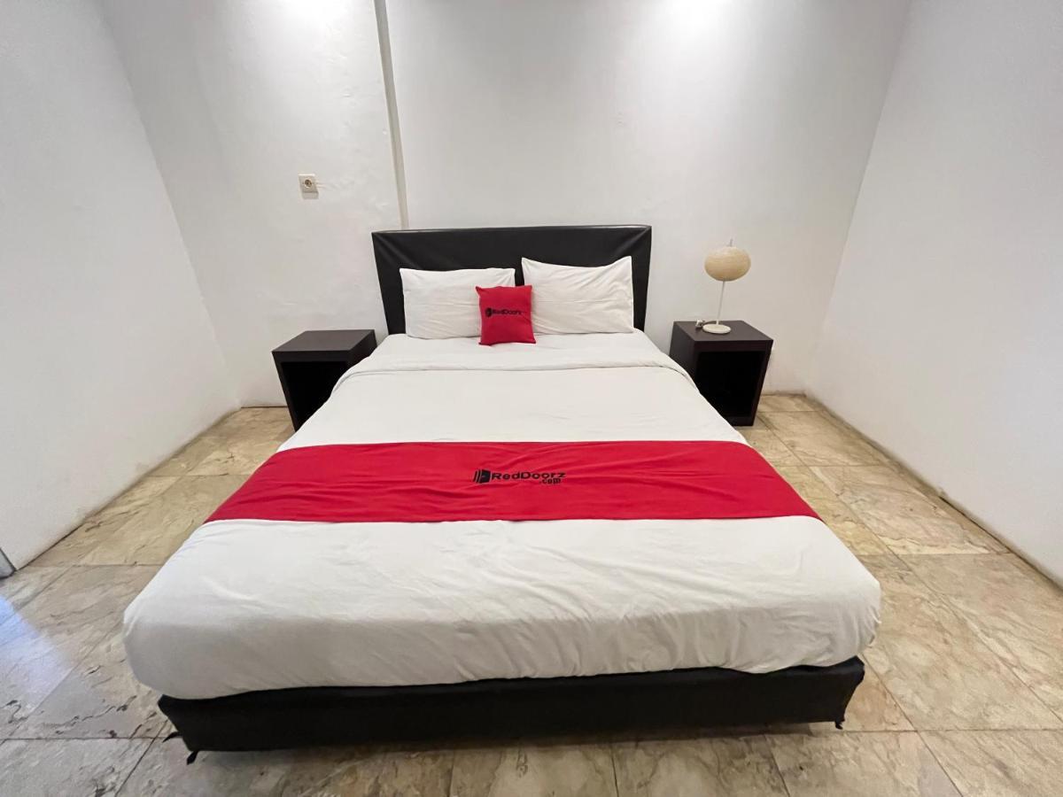 Reddoorz Near Kantor Walikota Manado Ngoại thất bức ảnh