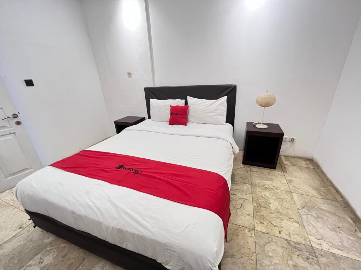 Reddoorz Near Kantor Walikota Manado Ngoại thất bức ảnh