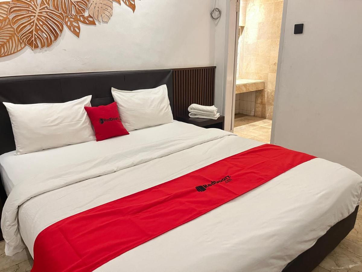 Reddoorz Near Kantor Walikota Manado Ngoại thất bức ảnh