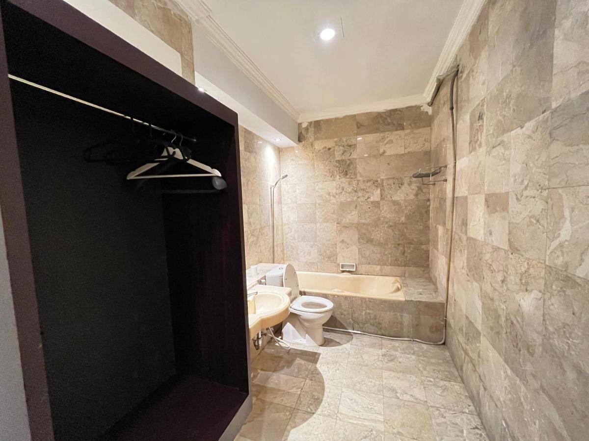 Reddoorz Near Kantor Walikota Manado Ngoại thất bức ảnh