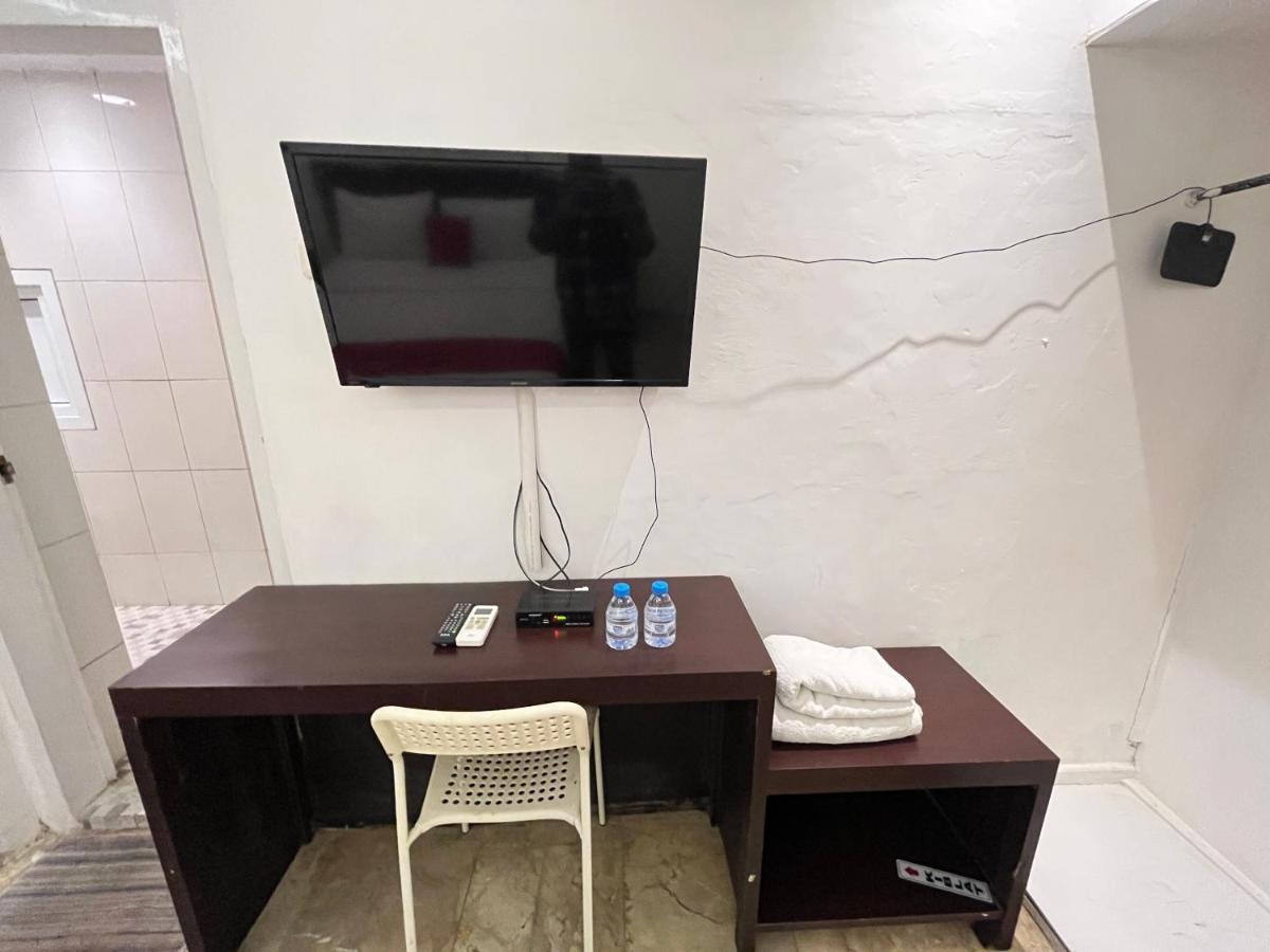 Reddoorz Near Kantor Walikota Manado Ngoại thất bức ảnh